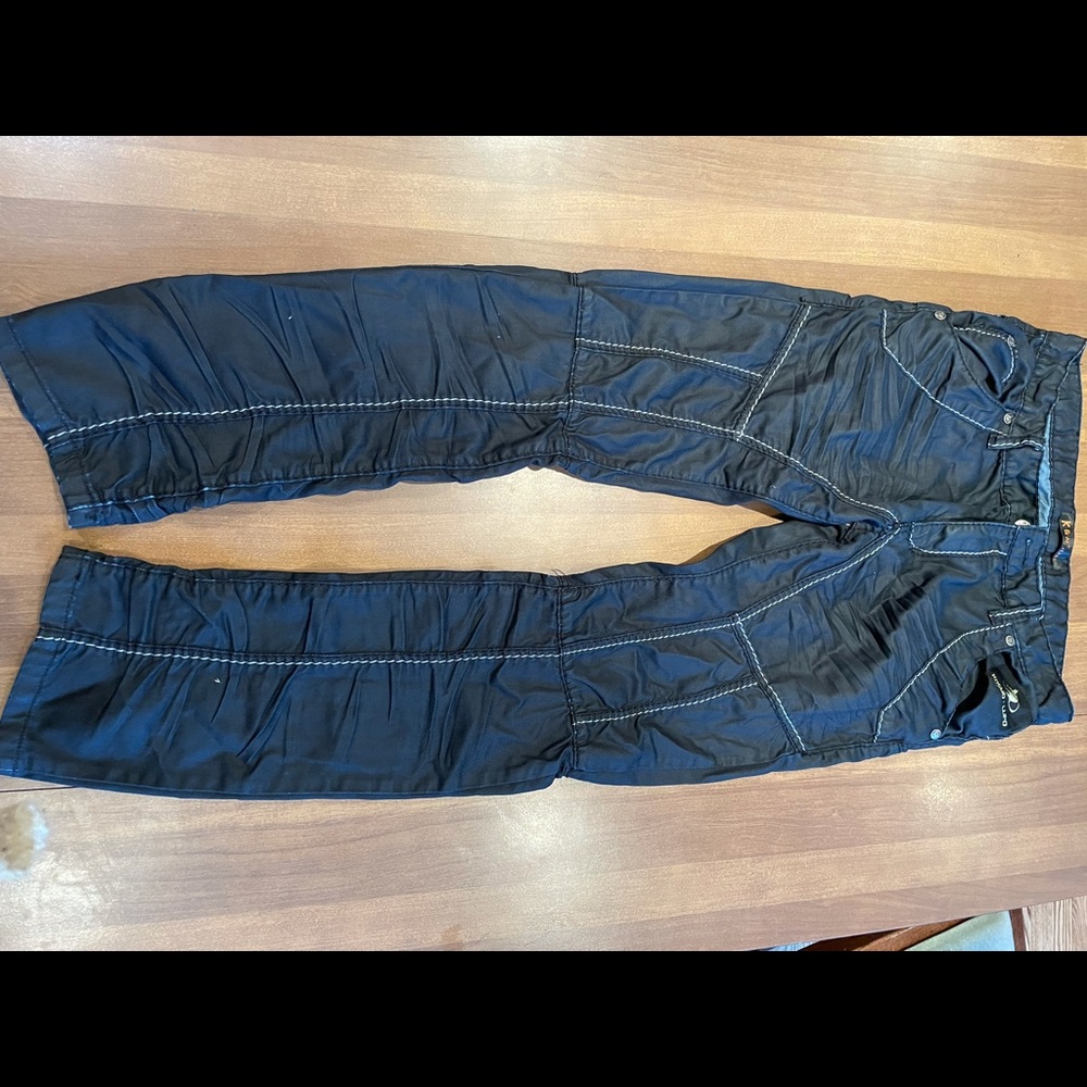 LIGHTWEIGHT SNOWBOARD STYLE